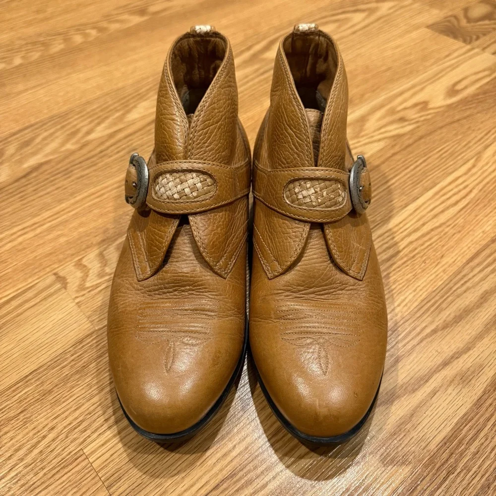 Ariat Juliet Strap and Buckle Tan / Light Brown Leather Ankle Boots Sz‎ 6.5 M